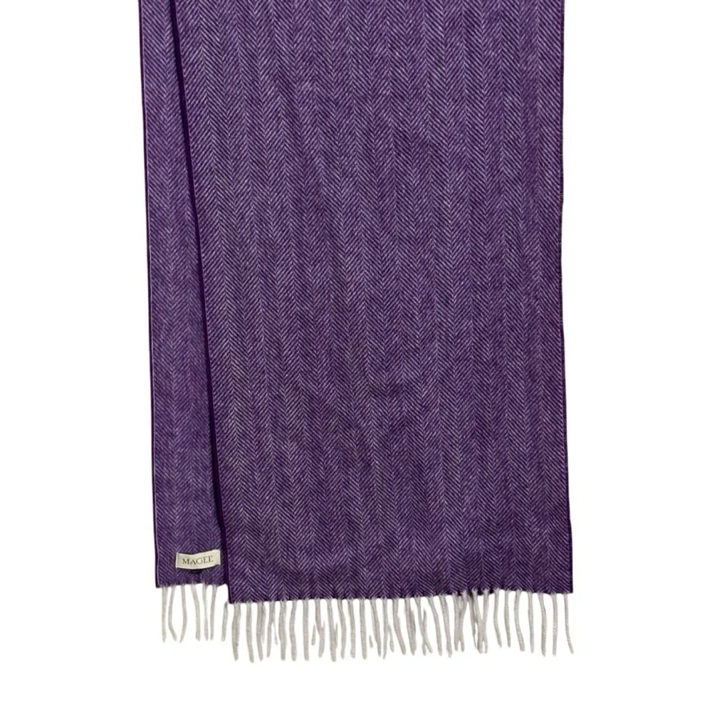 Magee cashmere scarf with fringe